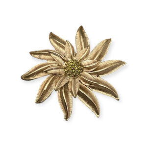 Vintage Gold Flower Brooch 0813